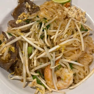 Surf and Turf Pad Thai